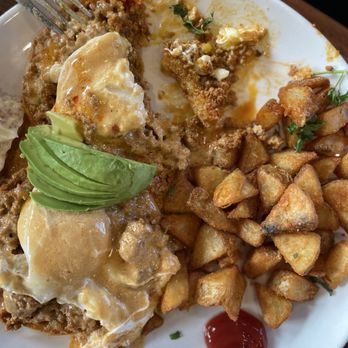 Haymaker - Verrado - Chorizo egg Benedict - Barbeque Near Me - Buckeye, Arizona