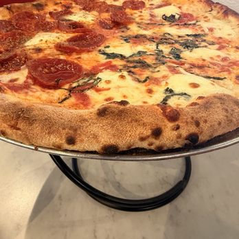 V Pizza - Pizza Near Me - Orlando, Florida