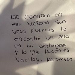 McDonald's - Puercos pelo en la comida