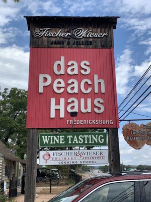 Das Peach Haus by null