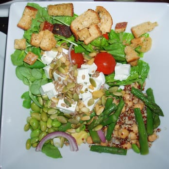 Espresso House - Espresso House Drottninggatan Stockholm: Mixed vegetarian salad with cheese - Cafes Near Me - Stockholm, Alberta