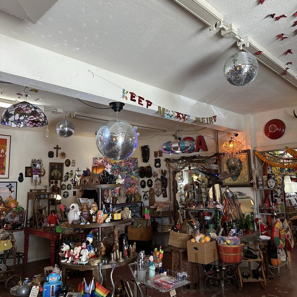 Black Luck Vintage - Wow! - Used, Vintage & Consignment Near Me - Morongo Valley, California Black Luck Vintage - Wow! - Used, Vintage & Consignment Near Me - Morongo Valley, California