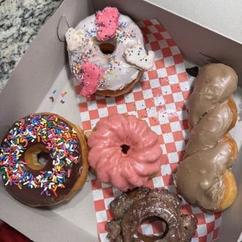 Clovis Donuts - Donuts Near Me - Clovis, California