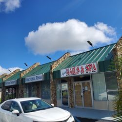 Sophia nails & spa