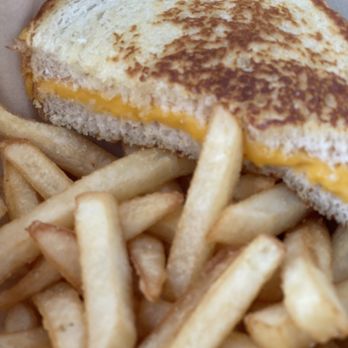 Padaro Beach Grill - Kids Grilled Cheese - American Near Me - Carpinteria, California Padaro Beach Grill - Kids Grilled Cheese - American Near Me - Carpinteria, California