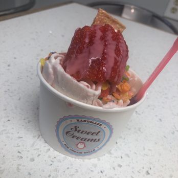 Sweet Creams - Keiki Strawberry Shortcake - Ice Cream & Frozen Yogurt Near Me - Honolulu, Hawaii Sweet Creams - Keiki Strawberry Shortcake - Ice Cream & Frozen Yogurt Near Me - Honolulu, Hawaii