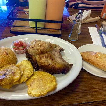 La Guagua - Pollo Tropical & Beef Empanada - Latin American Near Me - Vacaville, California La Guagua - Pollo Tropical & Beef Empanada - Latin American Near Me - Vacaville, California