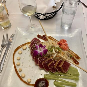 Crab and Fin - Sashimi tuna - Seafood Near Me - Sarasota, Florida