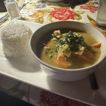 Tree House Cafe - Yellow Thai Curry. - Mediterranean Near Me - Carmel, California Tree House Cafe - Yellow Thai Curry. - Mediterranean Near Me - Carmel, California