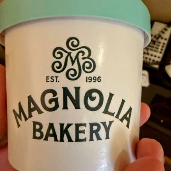 Magnolia Bakery - Grand Central - Banana Pudding - Bakeries Near Me - New York, New York Magnolia Bakery - Grand Central - Banana Pudding - Bakeries Near Me - New York, New York