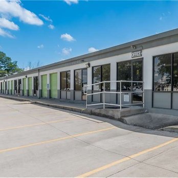 Extra Space Storage - Alternate Beauty Image - Extra Space Storage at 8080 Steilen Dr, Florence, KY 41042 - Self Storage Near Me - Florence, Kentucky