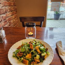 Cisneros Pizzeria