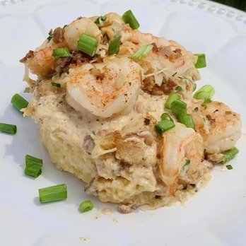 The Friendly Market - Shrimp and Grits - Farmers Market Near Me - Morehead City, North Carolina