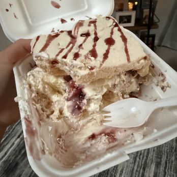 Merengon - Merengon 3 Toppings - Desserts Near Me - Brick Township, New Jersey