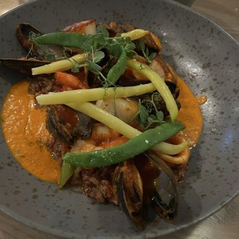 Bailey's Backyard - Seafood paella - American Near Me - Ridgefield, Connecticut