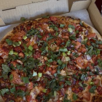 Hangout - 10" Tikka Chicken Blast Pizza - Pizza Near Me - Livermore, California