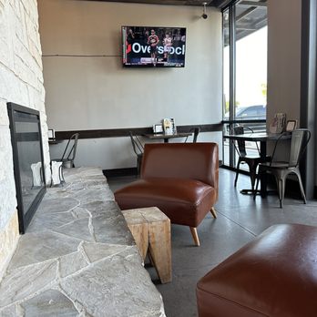 Cork & Growler - TV - Wine Bars Near Me - Frisco, Texas