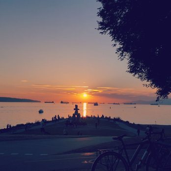 English Bay Beach Park - sunset - Parks Near Me - Vancouver, British Columbia English Bay Beach Park - sunset - Parks Near Me - Vancouver, British Columbia