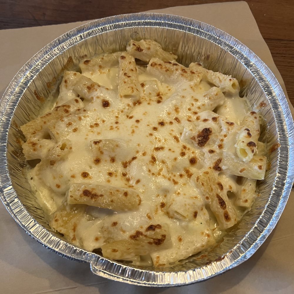 Atwoods Pizza Cafe - Creamy Alfredo. - Pizza Near Me - Atlanta, Georgia