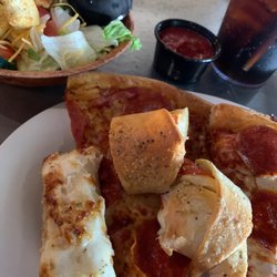 Pizza Hut - Lunchtime buffet!
