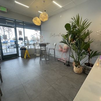 Nobibi Ice Cream & Tea - Inside seating - Bubble Tea Near Me - Chino Hills, California
