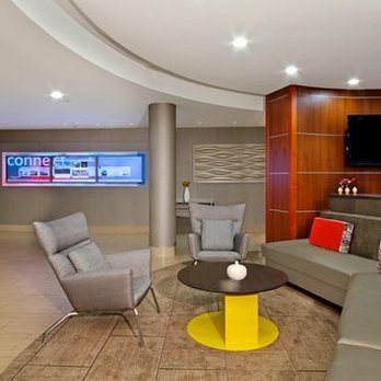SpringHill Suites Madera - Hotels Near Me - Madera, California