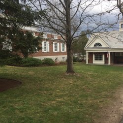 Concord Visitor Center - Concord, MA Visitor Center, located between Middlesex Savings Bank and Bank of America