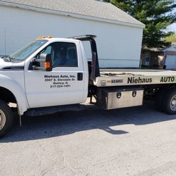 Niehaus Auto - Tow Truck