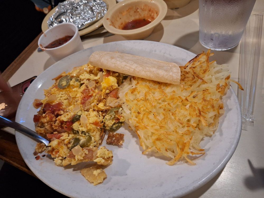 Food from Mama's Restaurant