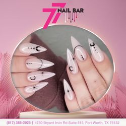 77 Nail Bar - Get ready to spook up your nails this Halloween with our enchanting nail art designs!
ℬℴℴℴℴℯℴ