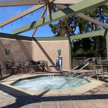 Half Moon Bay Lodge - Jacuzzi - Hotels Near Me - Half Moon Bay, California Half Moon Bay Lodge - Jacuzzi - Hotels Near Me - Half Moon Bay, California