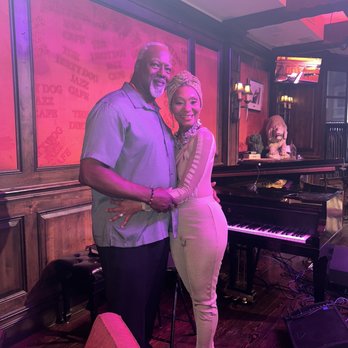 Dirty Dog Jazz Cafe - Tapas Bars Near Me - Grosse Pointe Farms, Michigan