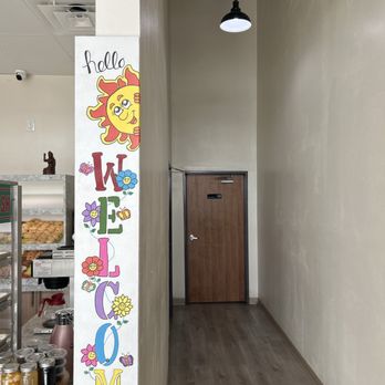 Bakery Donuts - Nice restrooms - Breakfast & Brunch Near Me - Katy, Texas