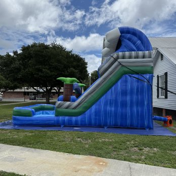 Nunky G’s - Big Blue Double Lane Waterslide - Bounce House Rentals Near Me - Jacksonville, Florida Nunky G’s - Big Blue Double Lane Waterslide - Bounce House Rentals Near Me - Jacksonville, Florida