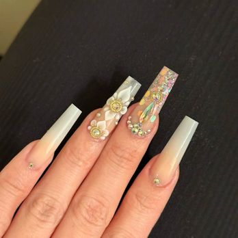 Acrylic Nail Bar - Nail Salons Near Me - La Puente, California