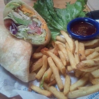 Islands Restaurant - Burgers Near Me - Long Beach, California