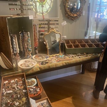 Pretty Funny Vintage - Jewel section - Antiques Near Me - Tarrytown, New York Pretty Funny Vintage - Jewel section - Antiques Near Me - Tarrytown, New York