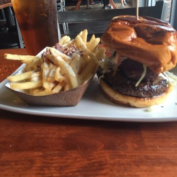 PINCHO - Fritanga Burger with bacon and ranch fries - Latin American Near Me - Pembroke Pines, Florida PINCHO - Fritanga Burger with bacon and ranch fries - Latin American Near Me - Pembroke Pines, Florida