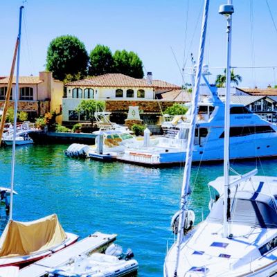 Tavern House Kitchen + Bar by null