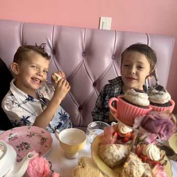 Vampire Penguin - Folsom - kids had caffeine free tea - Tea Rooms Near Me - Folsom, California Vampire Penguin - Folsom - kids had caffeine free tea - Tea Rooms Near Me - Folsom, California