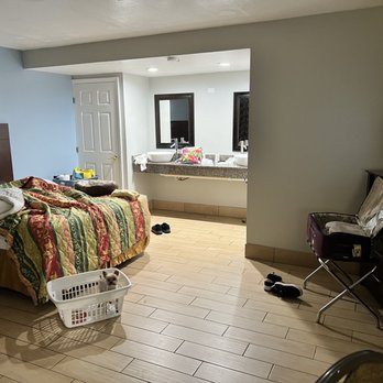 Sun Coast Inn - Large clean room. Pet friendly - Hotels Near Me - Englewood, Florida Sun Coast Inn - Large clean room. Pet friendly - Hotels Near Me - Englewood, Florida