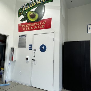 Grande Laundry Place - They have a restroom key monitored by attendants . - Laundromat Near Me - Fallbrook, California Grande Laundry Place - They have a restroom key monitored by attendants . - Laundromat Near Me - Fallbrook, California
