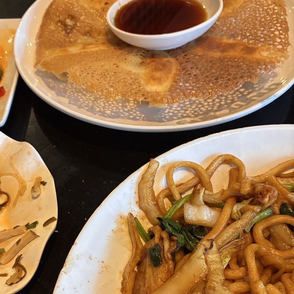 Thumbling - Chicken Fried Noodle, Chicken Pan Fried Dumpling(6) - Shanghainese Near Me - West Covina, California Thumbling - Chicken Fried Noodle, Chicken Pan Fried Dumpling(6) - Shanghainese Near Me - West Covina, California