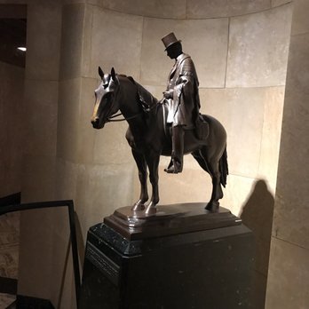 Lincoln Tomb - Landmarks & Historical Buildings Near Me - Springfield, Illinois