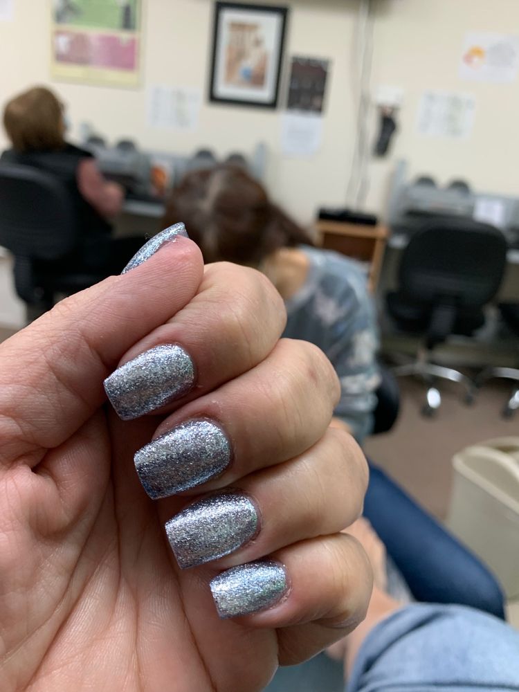 SAMMI’S NAIL Updated August 2024 22 Reviews 211 N Main St