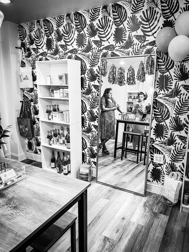 UMBRELLA DRY DRINKS Updated September 2024 101A S St Asaph St