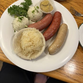 Der Lindenbaum - The butcher plate - German Near Me - Fredericksburg, Texas