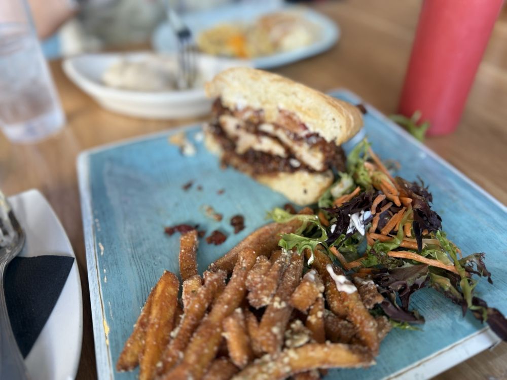 Truffles N Bacon Cafe - Photo 3