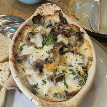 L’Oro Di Napoli - Pizza Near Me - Santa Rosa, California