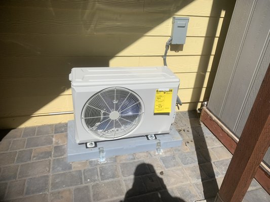 Ac Installations (Residential & Commercial) - Our skilled technicians specialize in the efficient installation of HVAC equipment to ensure optimal performance and comfort in your space. Trust us to handle your installation with precision and expertise. Ac Installations (Residential & Commercial) - Our skilled technicians specialize in the efficient installation of HVAC equipment to ensure optimal performance and comfort in your space. Trust us to handle your installation with precision and expertise.